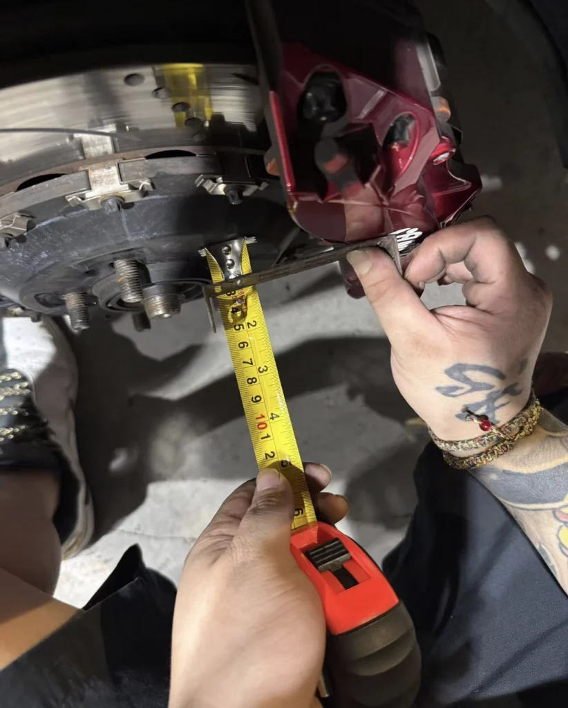 Measuring brake caliper clearance